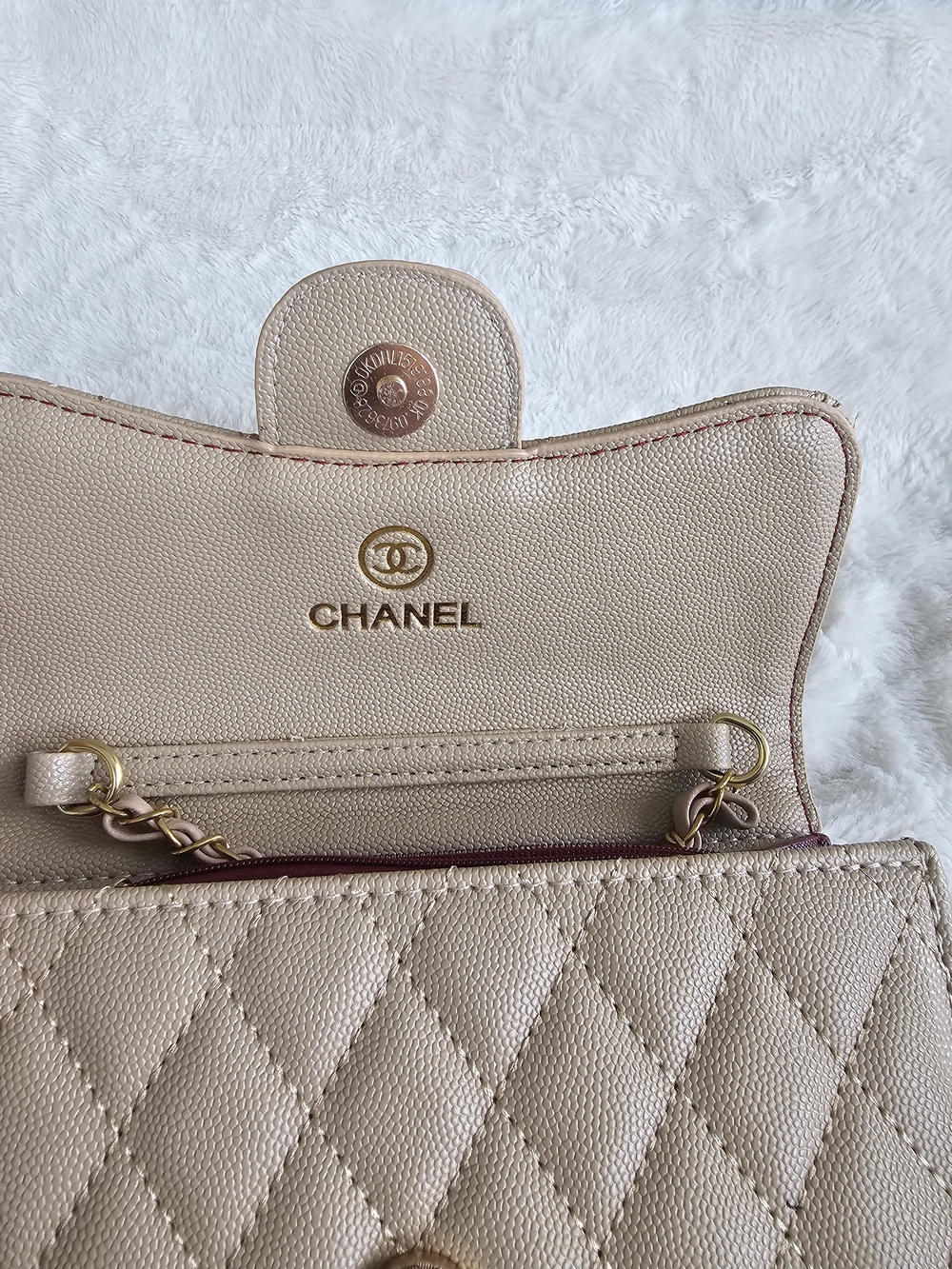 Beige Quilted Chain Crossbody Bag - Designer Style - Picture 5 of 5